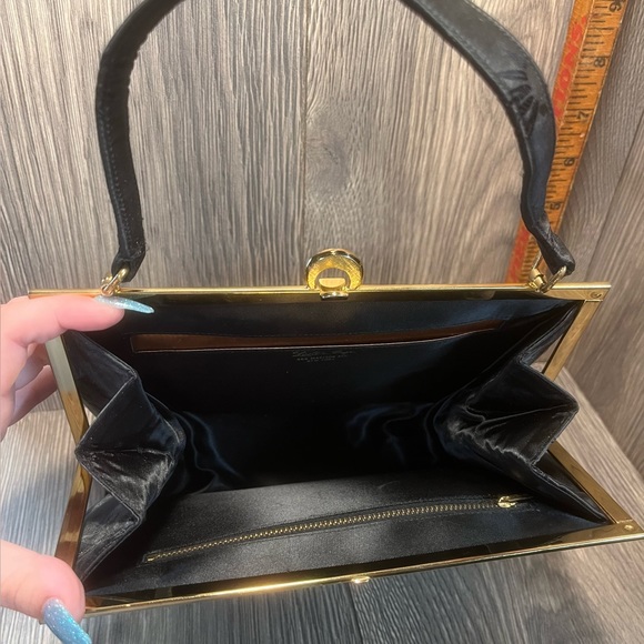 Vintage Black Embossed Lester Bags Purse - Picture 7 of 11